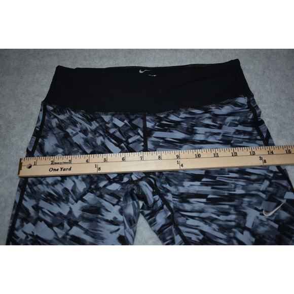 Nike Womens Size XS Leggings Pants Capris LOT of 2 Workout Dri-Fit Performance - Picture 15 of 16